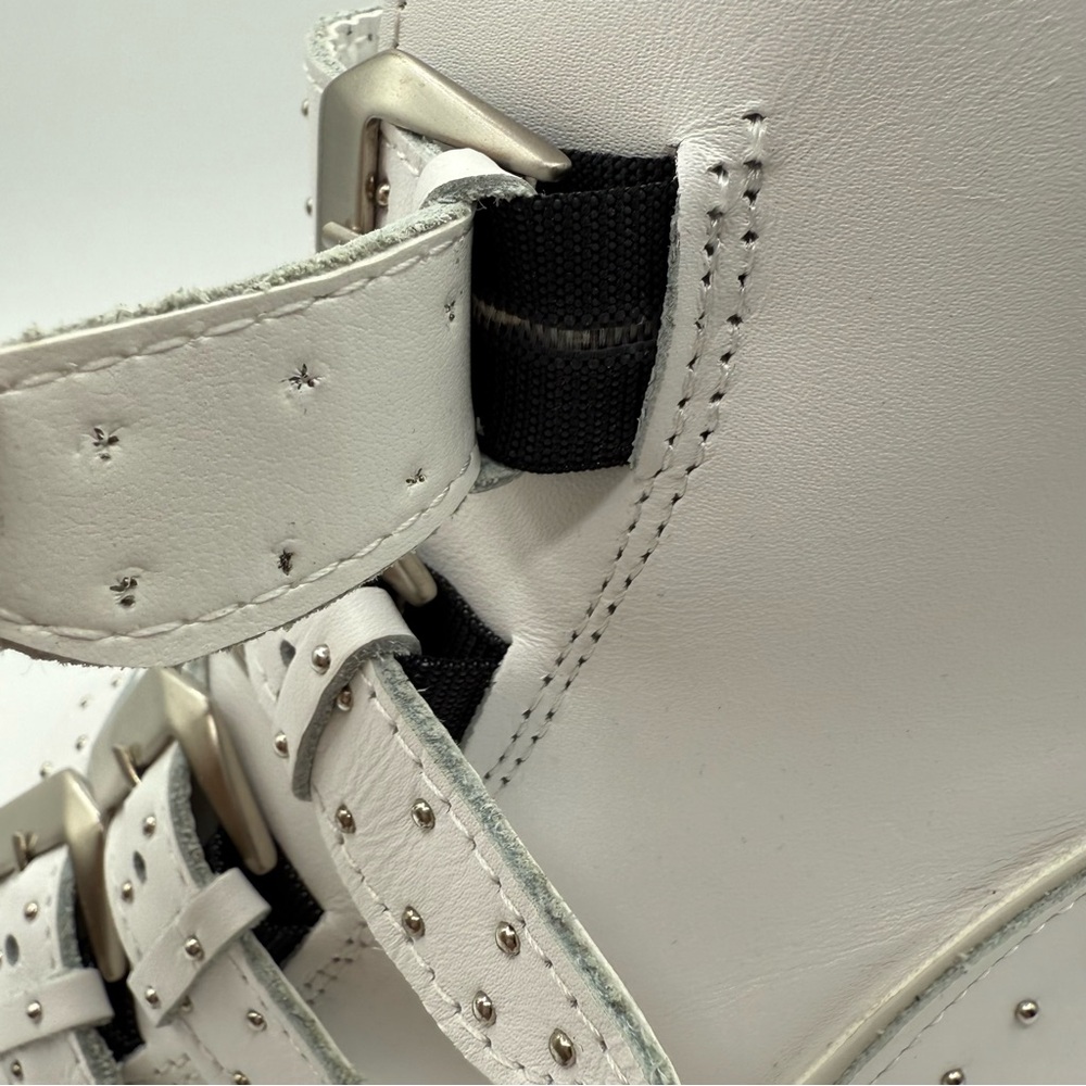 Steve Madden Pursue Moto Ankle Boots White Leather Buckle Studded 7M - Picture 16 of 16